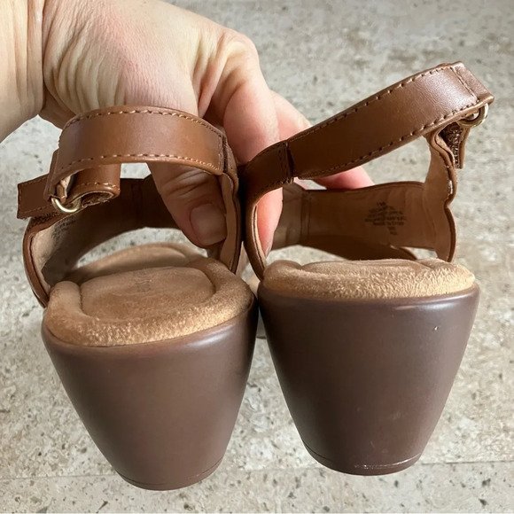 NWOB Easy Spirit Chantal  Brown Leather Casual Heeled Sandals 7 - Picture 12 of 13